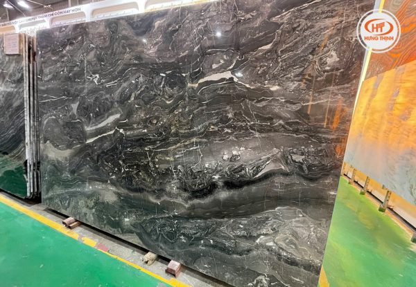 Đá marble vân gỗ ý nâu đen