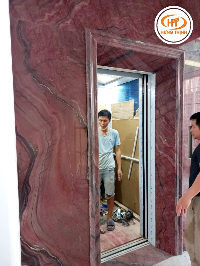 Đá Revolution Wave ốp thang máy
