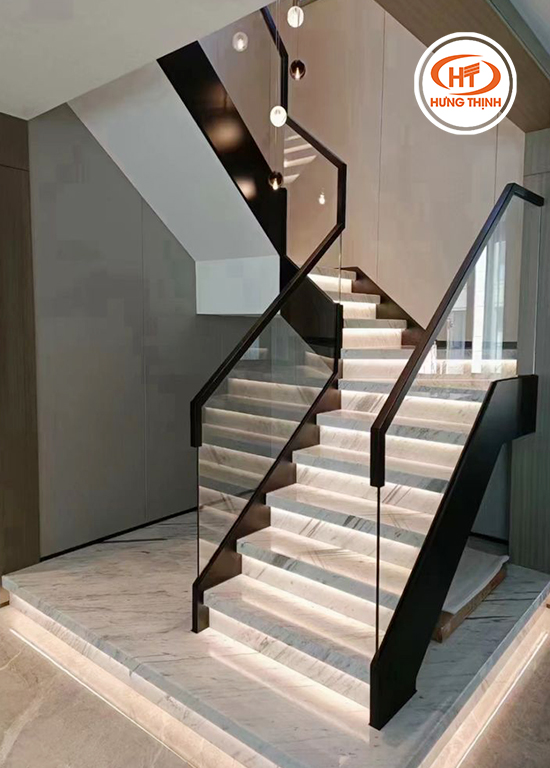 Đá marble tự nhiên Trắng Ý ốp cầu thang