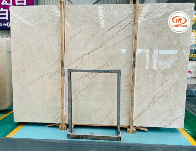 Độ bóng cao, dễ dàng vệ sinh