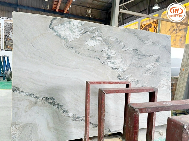 Đá thạch anh chống chịu tốt trước thiên nhiên và khí hậu phù hợp ốp lát ngoại thất