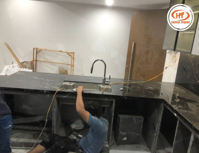 Đá Olivia Green với khả năng chịu nhiệt và chống cháy cao là lựa chọn tốt nhất cho căn bếp