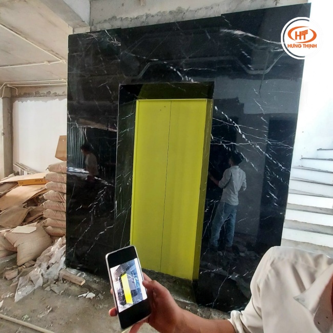 Ốp thang máy với đá Marble đen chỉ trắng