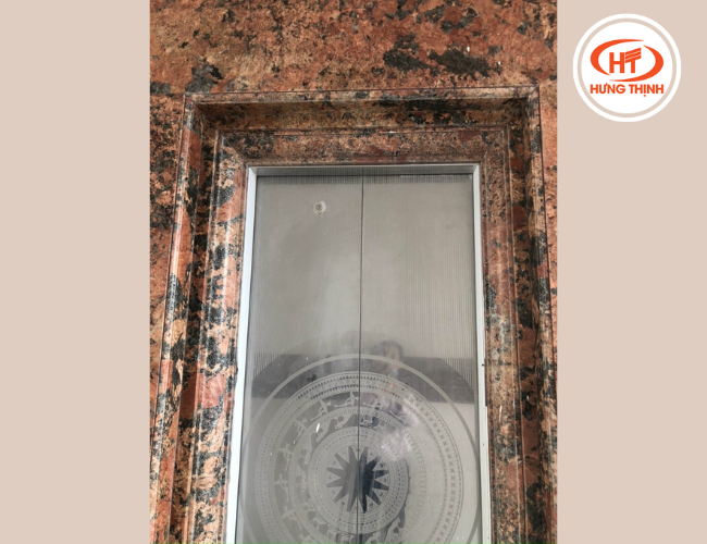 Đá granite Volcano Red thường được lựa chọn ốp thang máy