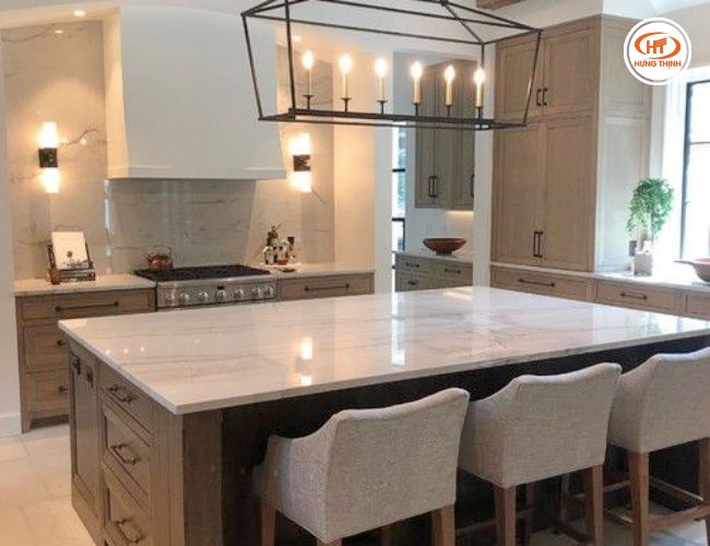 Bàn bếp hay bàn ăn đều có thể sử dụng đá thạch anh Mont Blanc