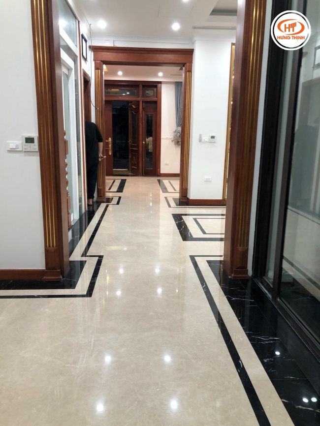 Sàn lát bằng đá Marble Kem Ngọc Lan phản ứng với ánh sáng tốt, giúp không gian nhà bạn trở nên sáng sủa hơn