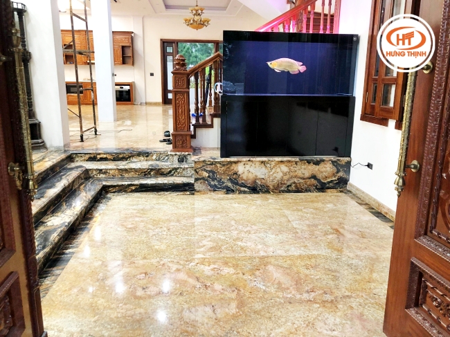 Mẫu đá ốp sàn tone vàng sang trọng