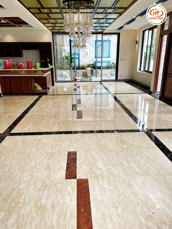 Tone màu vàng be nhạt cùng độ bóng sang trọng
