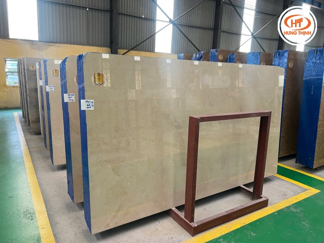 Tùy vào nhiều yếu tố mà đá Marble Crema Marfil sẽ có mức báo giá khác nhau