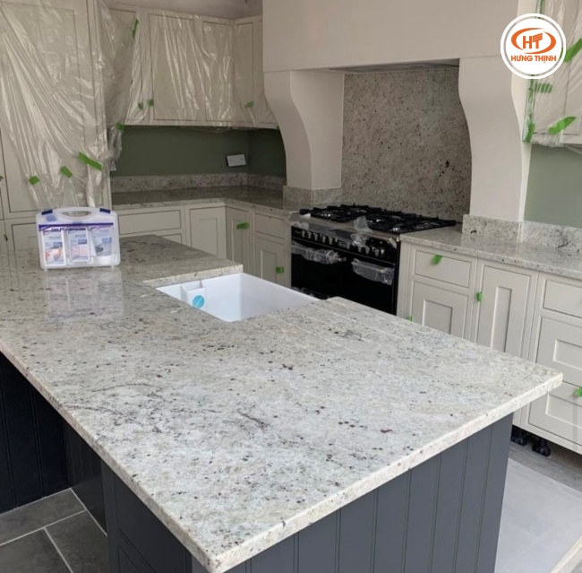 Đá ốp bếp Colonial White, đá mặt bếp màu trắng thẩm mỹ