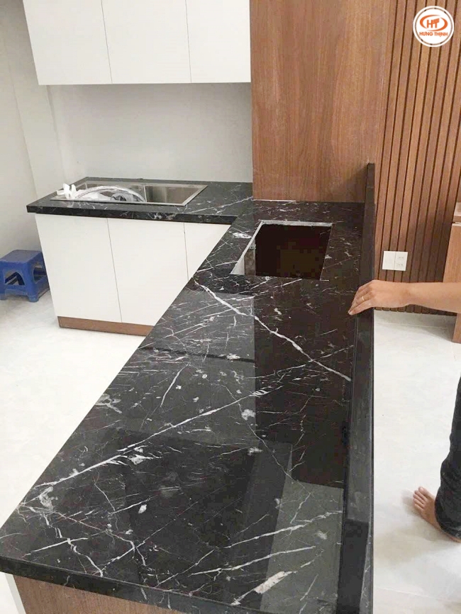 Đá Marble đen tia chớp ốp bếp sang trọng