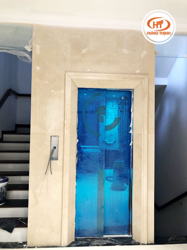 Thang máy ốp đá Marble Cream Marfil bền và đẹp. 