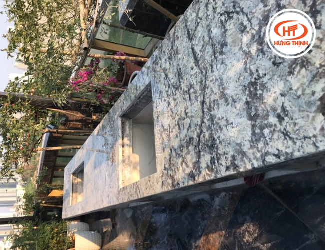 Đá Granite Blue Persa làm bàn bếp nhờ khả năng chống ố cao