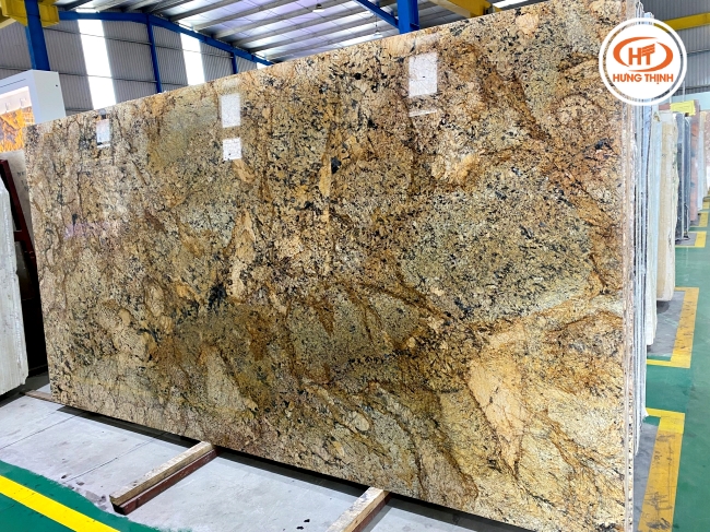Đá Alaska Gold tại kho