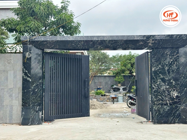 Chất đá Granite Olivia Green cứng, bền bỉ nên chịu tác động ngoại cảnh tốt phù hợp ốp mặt tiền