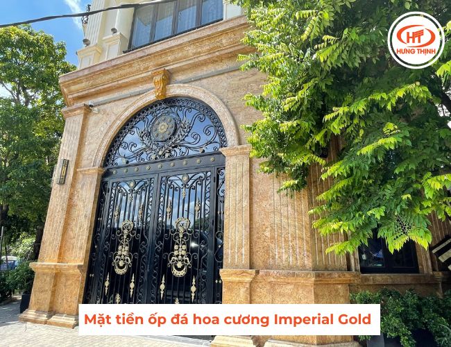 Đá ốp mặt tiền màu vàng hoàng gia mang đến không gian sang trọng, đẳng cấp.