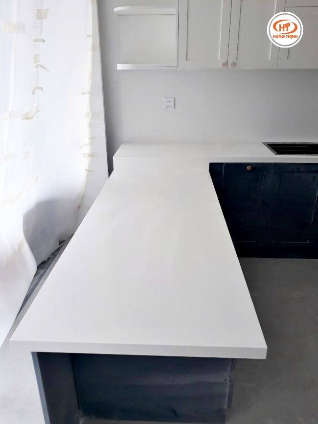 Mẫu đá đơn giản nhất trong BST đá bếp Vicostone. 