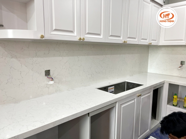 Vân đá bếp Vicostone BQ2600 rối nhẹ nhàng nhưng tinh tế trong thiết kế