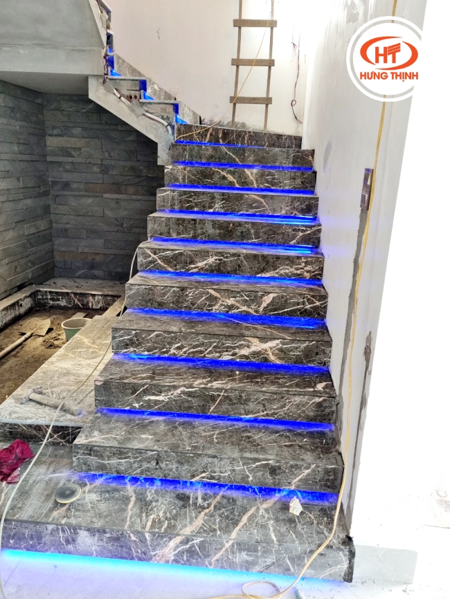 Đá cẩm thạch có thể sử dụng trong cả công trình bình dân lẫn biệt thự cao cấp. 