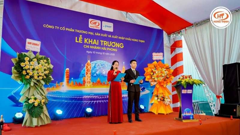 MC bắt đầu buổi lễ