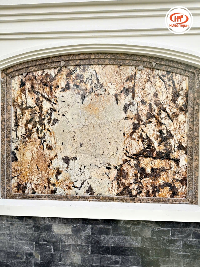 Tiếp tục là công trình thực tế ốp tranh đá Granite Royal Gold 