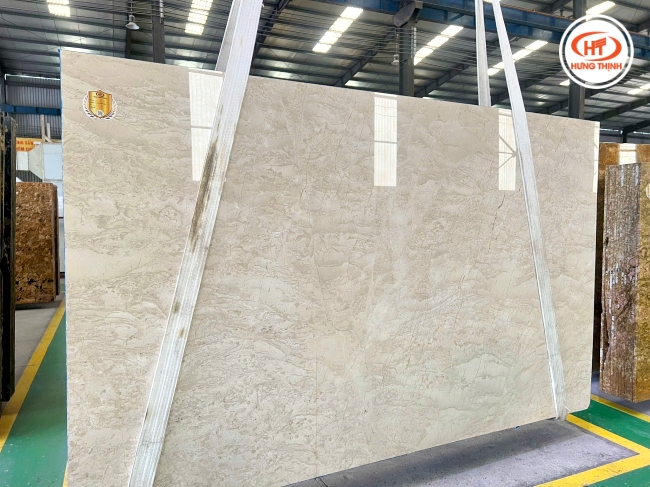 Dòng đá cẩm thạch khi ốp mặt tiền cần được chống thấm kĩ