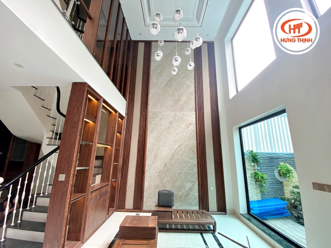 Bức tranh đá Thạch Anh thông tầng thứ 2