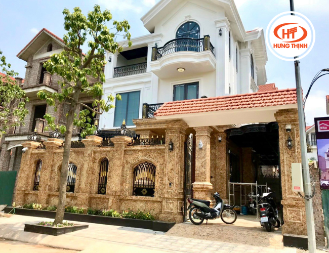 Công trình thực tế ốp mặt tiền và cột cổng bằng đá hoa cương Solarius 