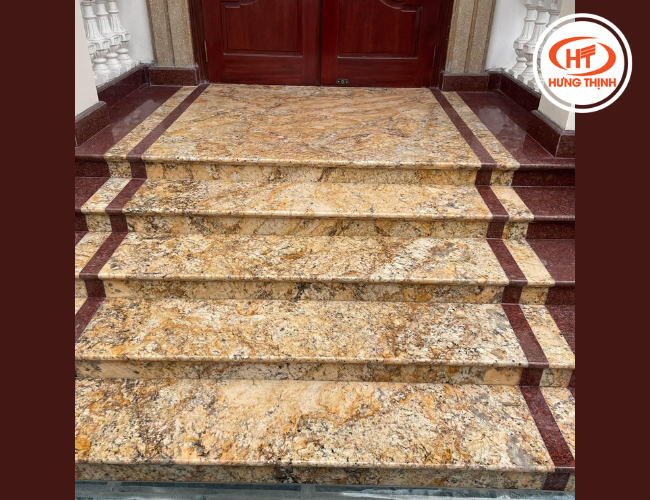 Bậc cấp ốp đá Granite Solarius kết hợp với đá đỏ làm điểm nhấn 