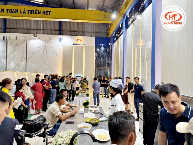 batch le ki ket hop tac kho da sai gon hung thinh va royal sintered stone 21