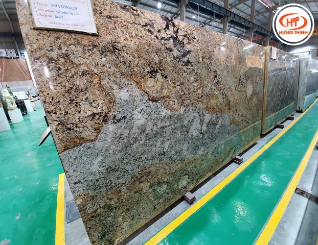 Cận cảnh thực tế mặt đá Granite Amazonia.