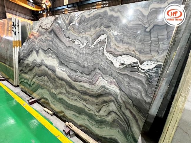 Độ cứng vật lý của đá Thạch anh Explassion Blue hơn hẳn các dòng đá tự nhiên khác. 