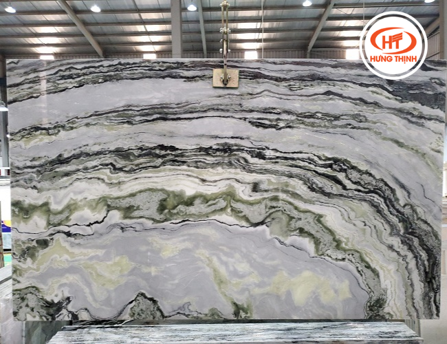 Đường vân xanh, trắng, xanh đậm xen kẽ nhau tạo nên vẻ độc đáo