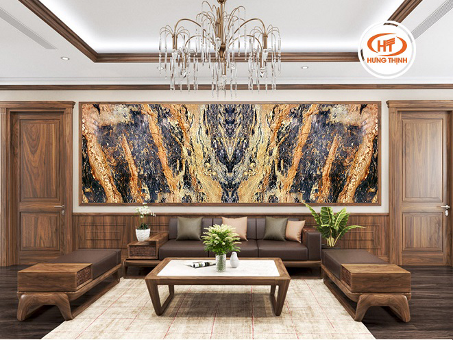 Họa tiết của đá granite Golden Ocean hài hòa với nội thất gỗ