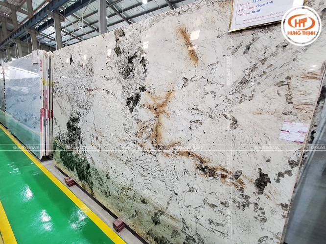 Đá Thạch Anh Alpinus trong phong thủy được đánh giá là mang năng lượng tích cực 