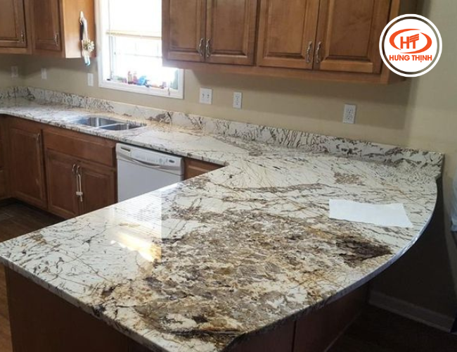 Tinh thể đá Thạch Anh Alpinus tự nhiên trong suốt tạo điểm nhấn cho bàn bếp