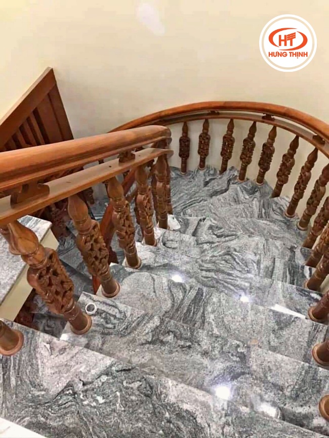 Đá hoa cương trắng sa mạc với độ bền cao, phù hợp để ốp cầu thang