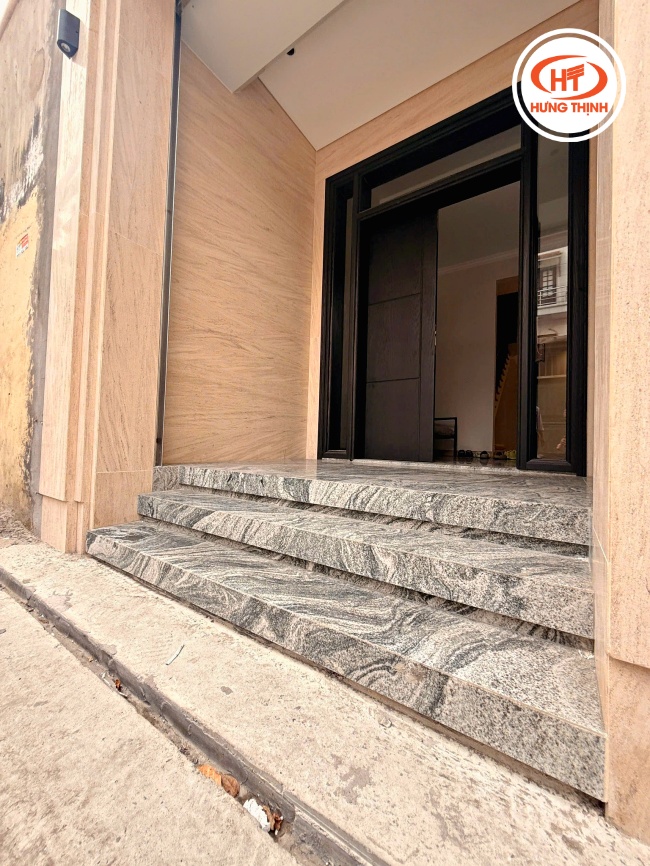 Hình ảnh thực tế đá Granite Asian White ốp tam cấp