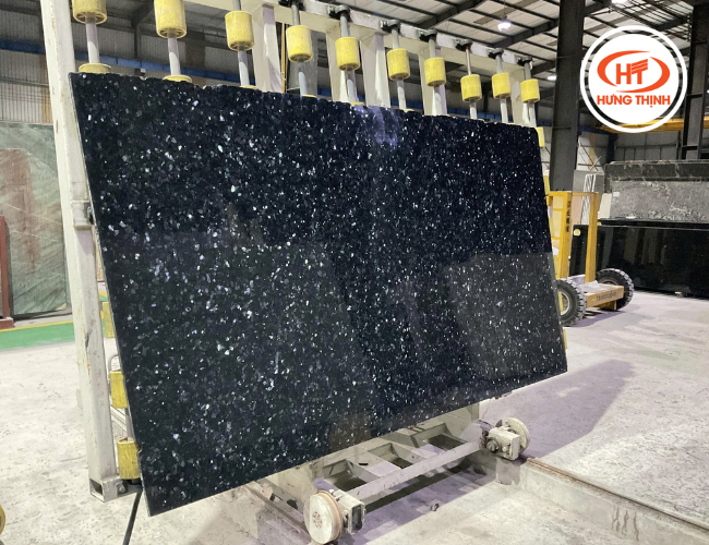 Đá Granite Xà Cừ Hoàng Gia có nguồn gốc từ Ấn Độ