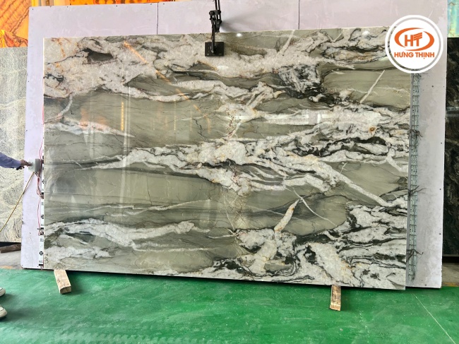 Đá Thạch Anh Davinci Blue sở hữu gam màu xanh ghi độc đáo cùng hệ vân mạnh mẽ 