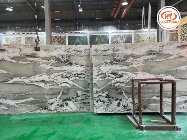 Là dòng thạch anh tự nhiên cao cấp, Davinci Blue sở hữu độ cứng vượt trội và chống va đập tốt