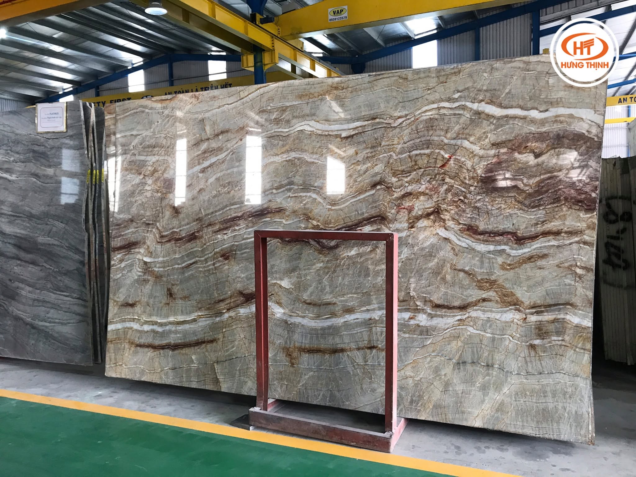 Đá thạch anh Nacarado có sẵn tại Tổng kho đá Hưng Thịnh