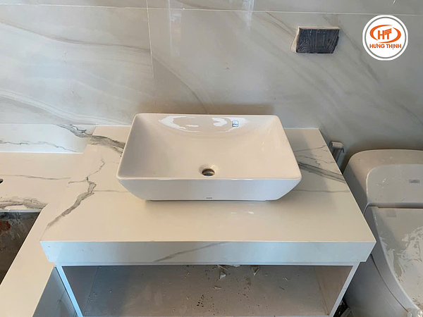 Mặt bàn đá lavabo trắng vân mây nung kết Natural