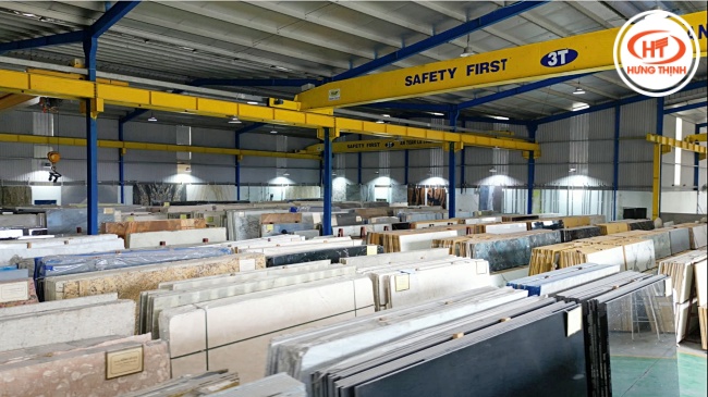 Tổng kho đá Hưng Thịnh cung cấp đa dạng các mẫu đá ốp mặt tiền màu trắng