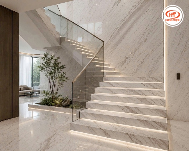 Màu trắng nhẹ nhàng của đá cầu thang Marble trắng hy lạp
