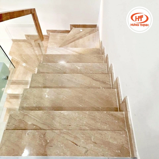 Ốp đá vân gỗ mang vẻ đẹp tự nhiên cho không gian