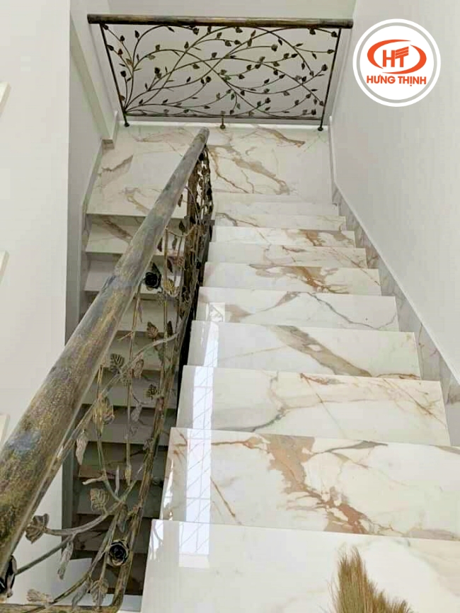Đá nhân tạo Nung kết ốp cầu thang mô phỏng thực tế những đường vân đá tự nhiên