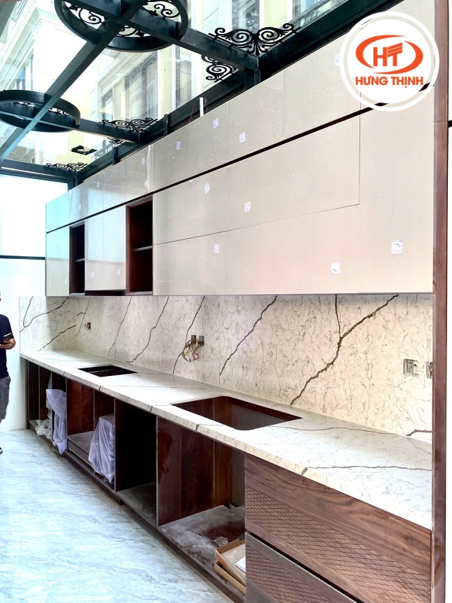 Thực tế đá bếp Vicostone Diamante Bq8788
