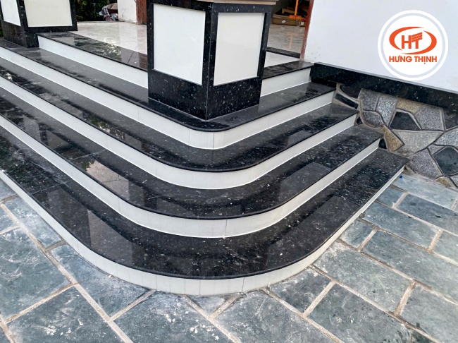 Thi công đá tam cấp Granite Xà Cừ Hoàng Gia
