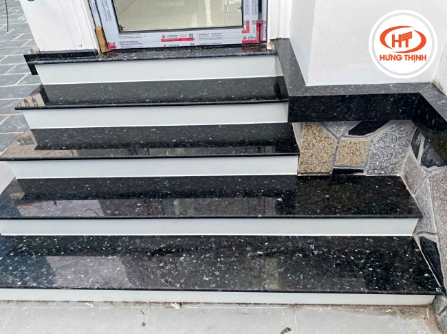 Hình ảnh bậc đá tam cấp Granite Xà Cừ Hoàng Gia